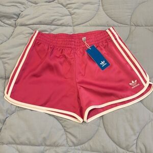 adidas Originals Women's Adicolor 3-Stripes Sprinter Shorts Semi Lucid Fuchsia S